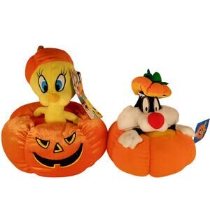 Looney Tunes Halloween Plush Tweety & Sylvester in Pumpkins Stuffed Animal Lot